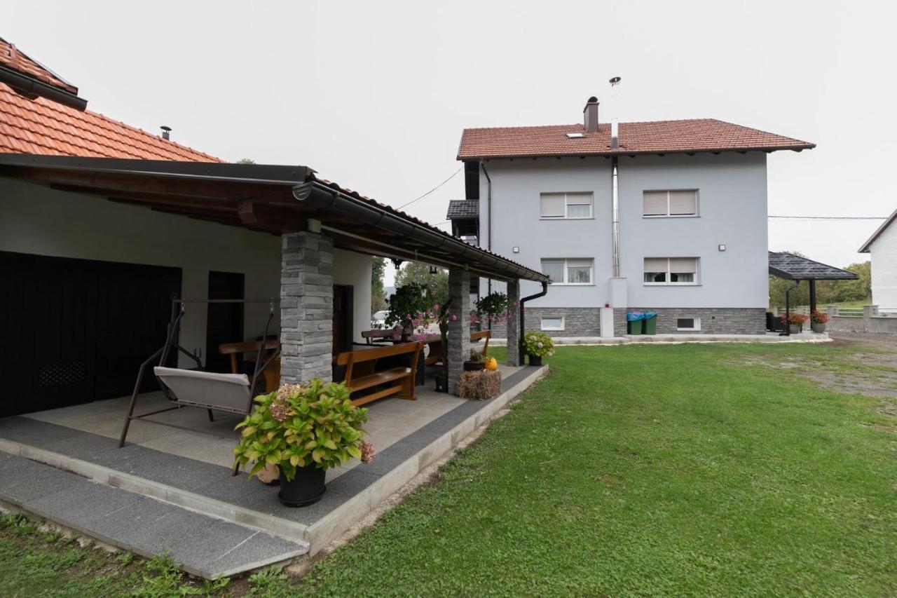 Apartman Gomirje Vrbovsko Exteriör bild